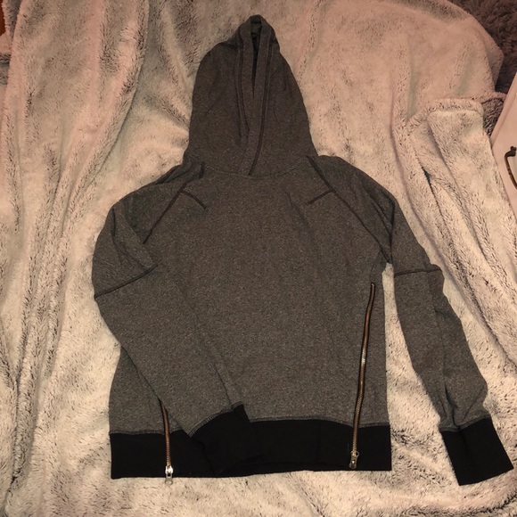 lululemon athletica Sweaters - Lululemon pullover